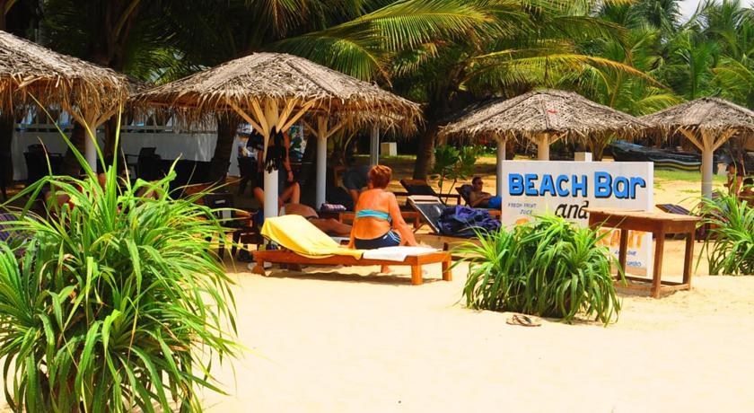 Lanka Beach Hotel Ettukala Esterno foto