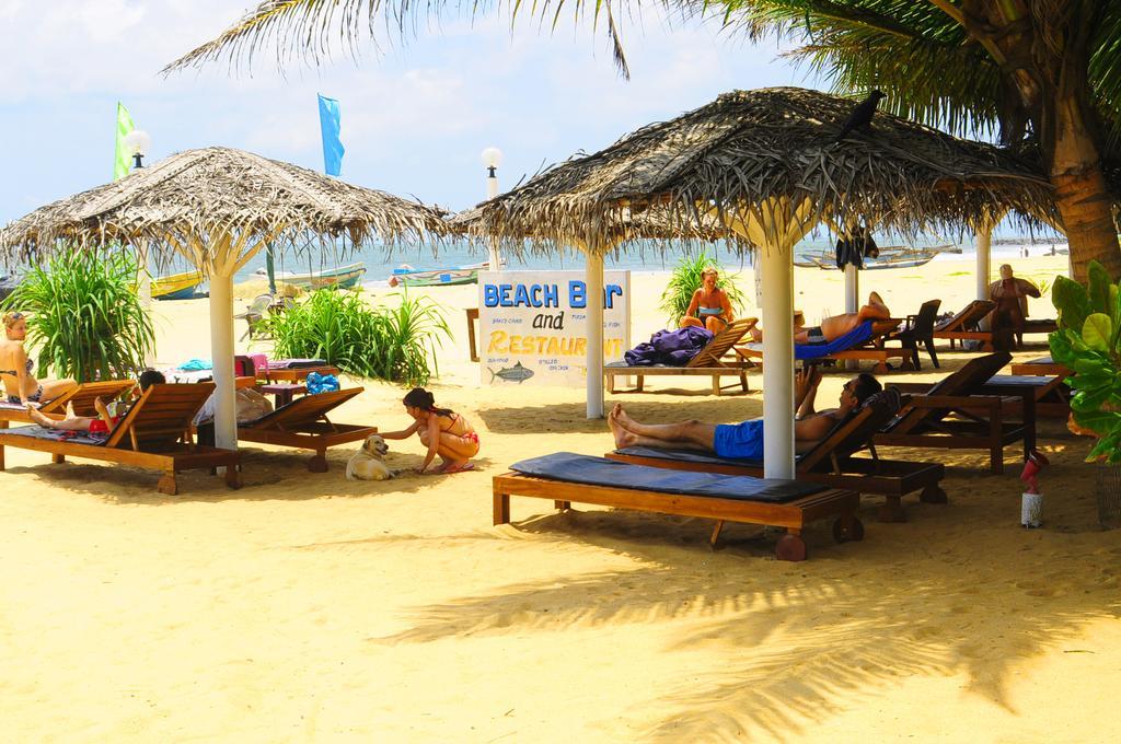 Lanka Beach Hotel Ettukala Esterno foto