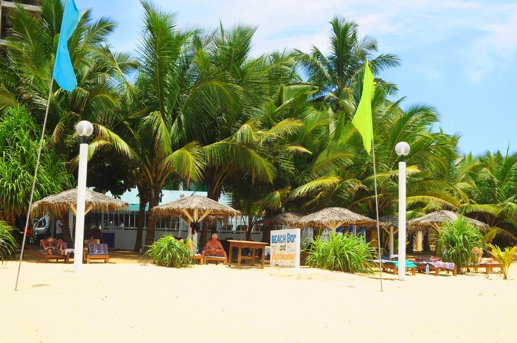 Lanka Beach Hotel Ettukala Esterno foto
