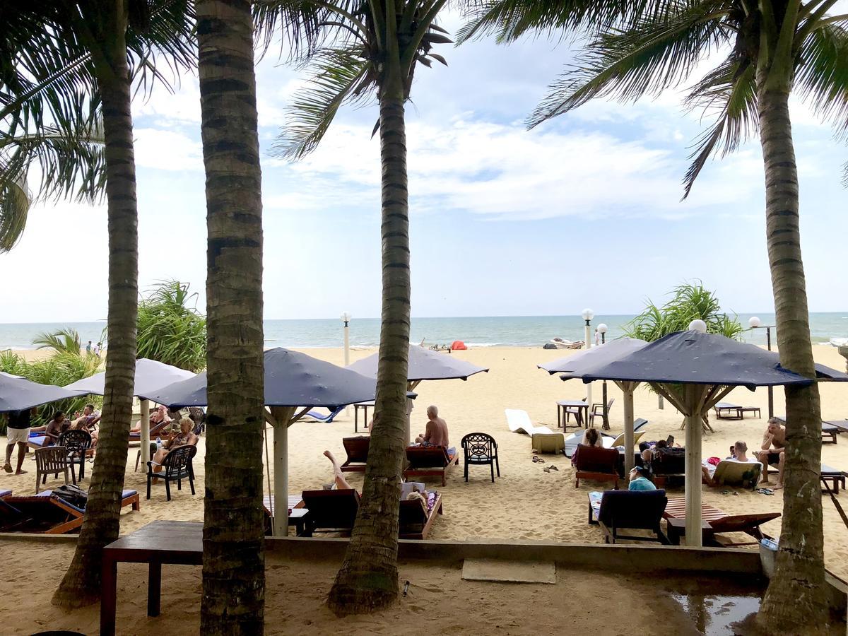 Lanka Beach Hotel Ettukala Esterno foto