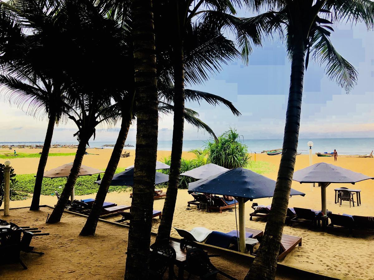 Lanka Beach Hotel Ettukala Esterno foto