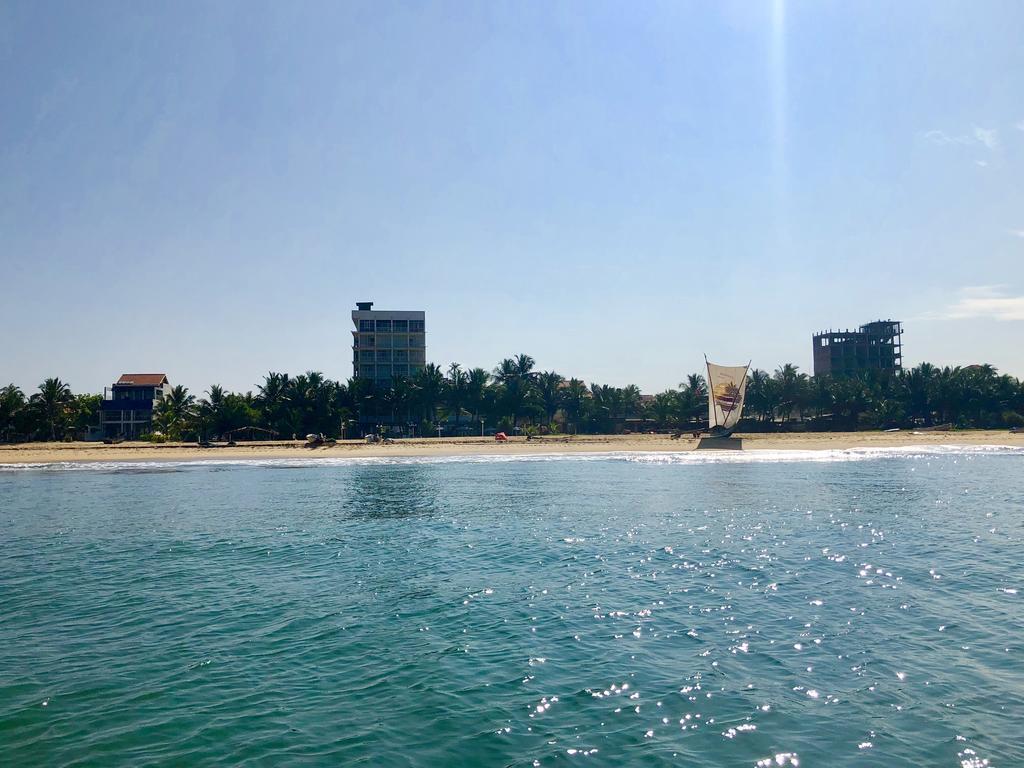 Lanka Beach Hotel Ettukala Esterno foto