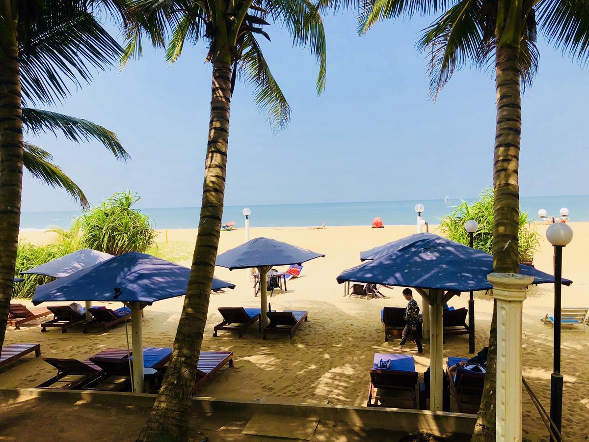 Lanka Beach Hotel Ettukala Esterno foto
