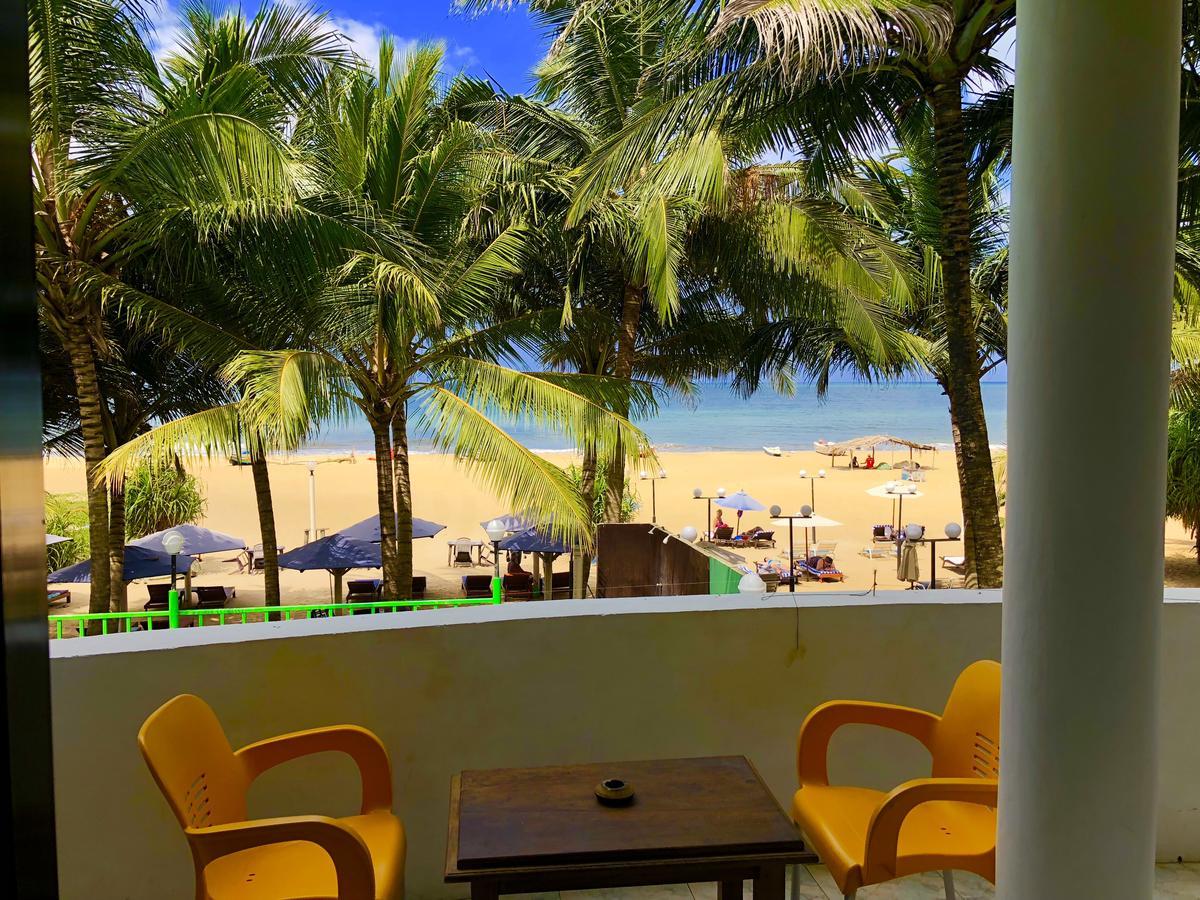 Lanka Beach Hotel Ettukala Esterno foto