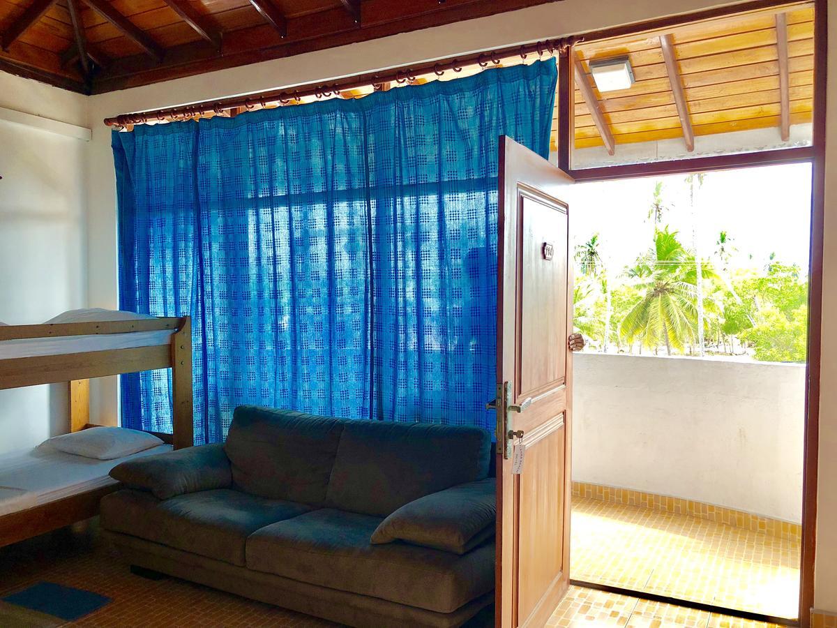 Lanka Beach Hotel Ettukala Esterno foto