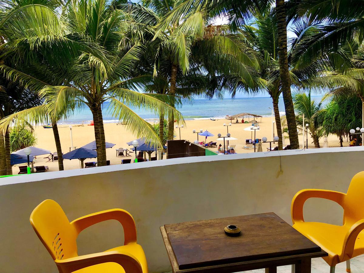 Lanka Beach Hotel Ettukala Esterno foto